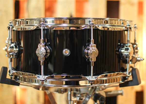 DW Performance Gloss Black Snare Drum - 5.5x14 Fashion