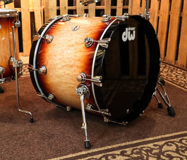 DW Collector s Natural To Deep Red Burst Over Quilted Maple Kit - SO#1134318 Fashion