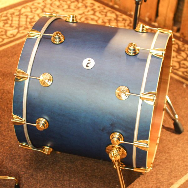 DW Collector s Maple Mahogany Regal Blue Satin Oil Drum Set - 22,10,12,14,16,14sn - SO#1304638 For Sale