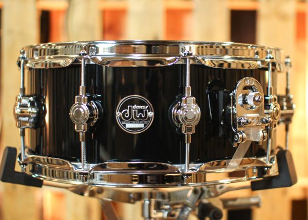 DW Performance Gloss Black Snare Drum - 5.5x14 Fashion